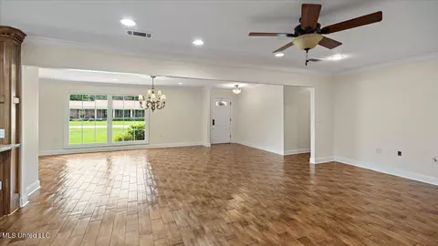 Living - 112 Eastgate Cir, Forest, MS 39074 photo 4 of 6