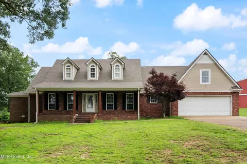 241 Cowtown Rd, Senatobia, MS 38668