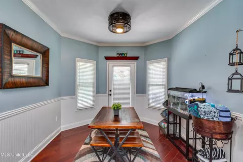 Dining - 568 Cliffview Dr, Brandon, MS 39047 photo 2 of 6