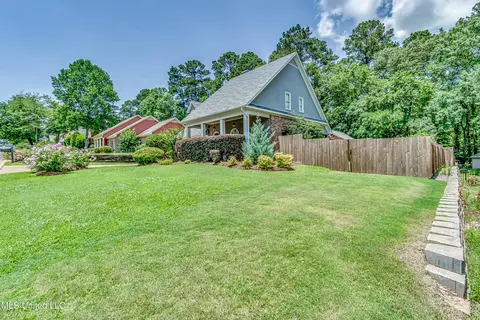 Exterior - 568 Cliffview Dr, Brandon, MS 39047 photo 17 of 21