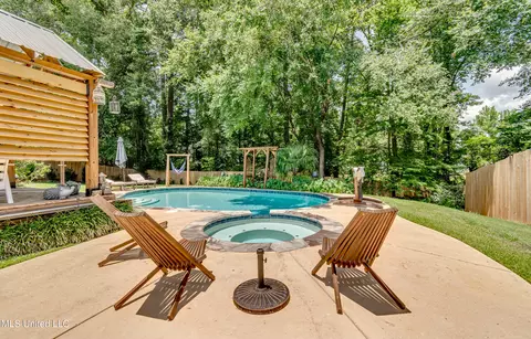 Exterior - 568 Cliffview Dr, Brandon, MS 39047 photo 7 of 21