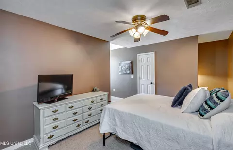 Bedroom - 568 Cliffview Dr, Brandon, MS 39047 photo 7 of 12