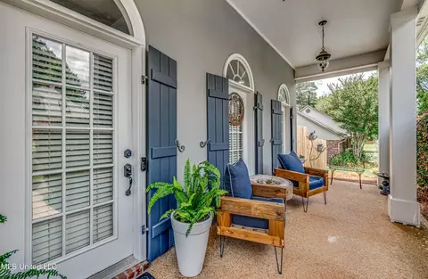 Exterior - 568 Cliffview Dr, Brandon, MS 39047 photo 4 of 21