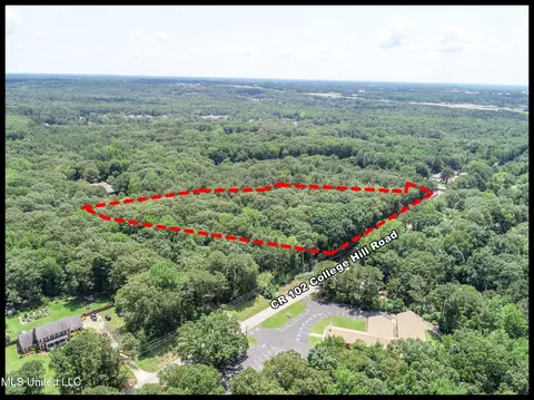 112 College Hill Rd, Oxford, MS 38655