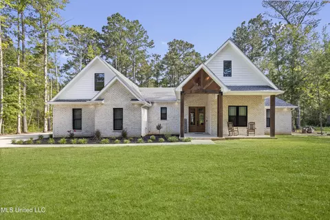 16825 Mcgregor Rd, Vancleave, MS 39565