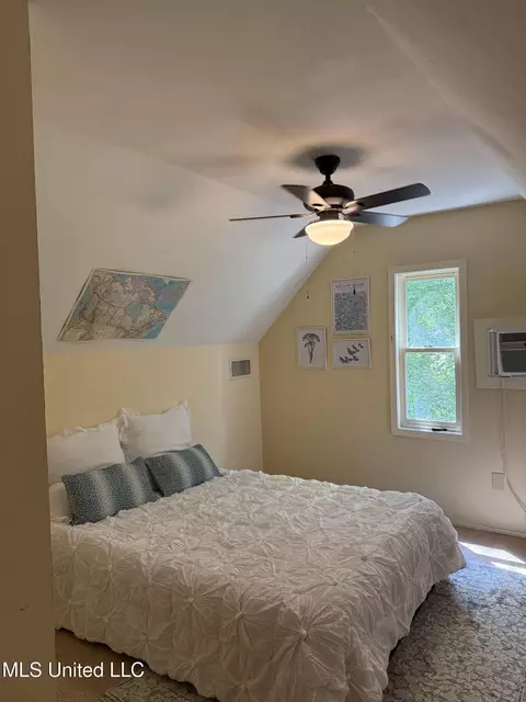 Bedroom - 171 E Hill Dr, Madison, MS 39110 photo 3 of 4