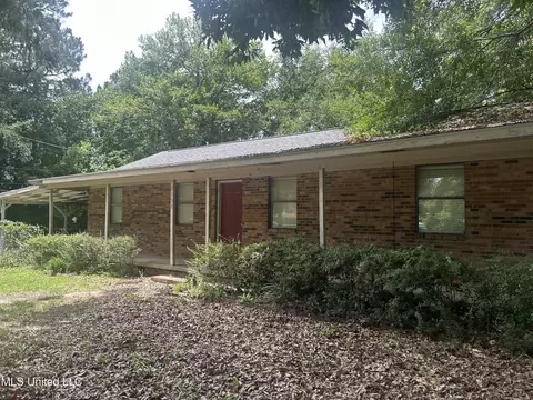 2652 Windward Dr, Gautier, MS 39553