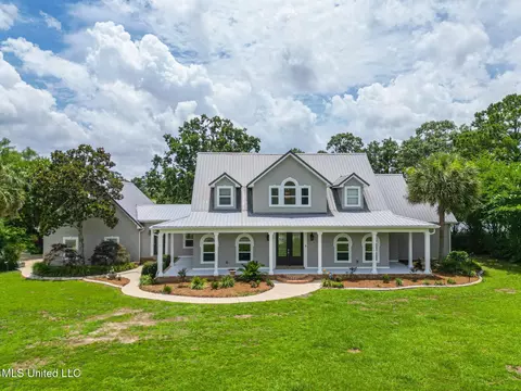 5029 Crescent Ridge Dr, Kiln, MS 39556
