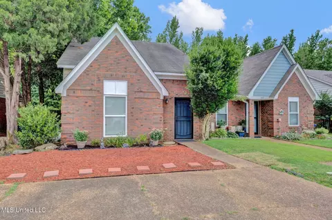 345 S Garden Walk, Southaven, MS 38671