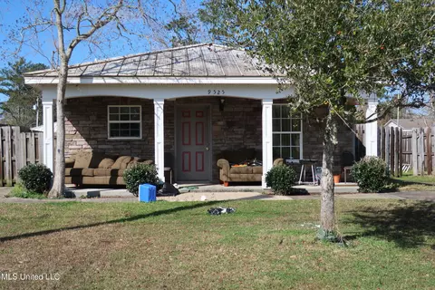 9529 Smith Ave, Vancleave, MS 39565