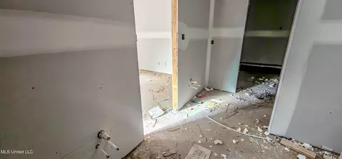 Entry Way - 2007 Sycamore Rd, Coldwater, MS 38618 photo 1 of 3