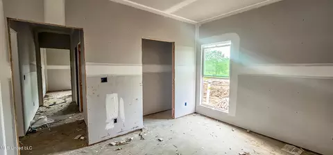 Bedroom - 2007 Sycamore Rd, Coldwater, MS 38618 photo 2 of 4