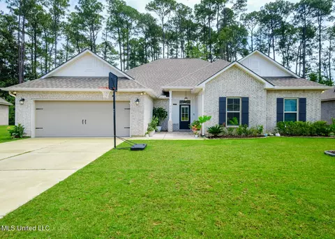 9379 Taylor Pl, Ocean Springs, MS 39564