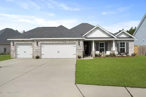 6749 Maurepas Cir, Ocean Springs, MS 39564