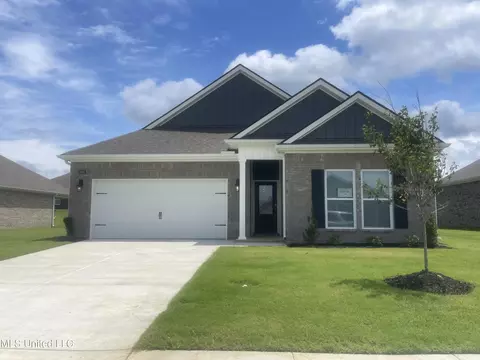 8320 Gum Pond Dr, Olive Branch, MS 38654