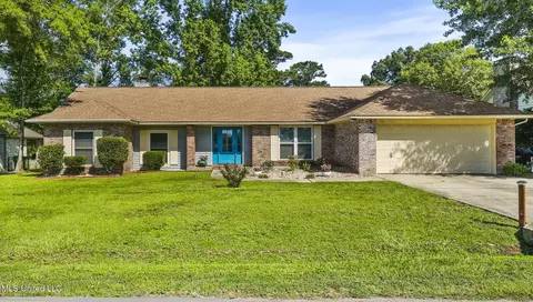 551 Golf Club Dr, Diamondhead, MS 39525