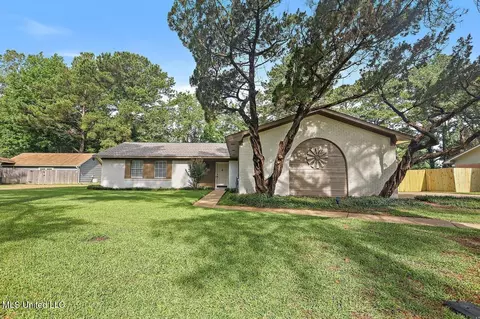 606 Black Oak Cir, Pearl, MS 39208