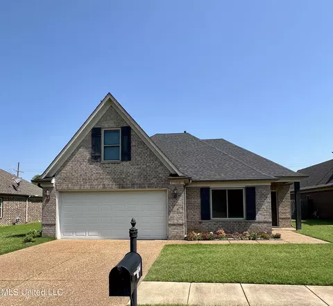1164 Chestnut Dr, Southaven, MS 38671