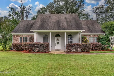 107 Beaver Run Rd, Vicksburg, MS 39183