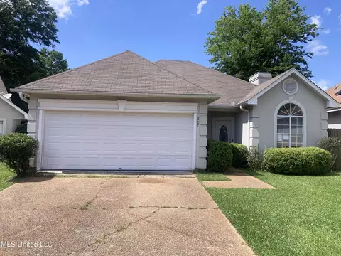 222 N Shadow Lake Dr, Clinton, MS 39056