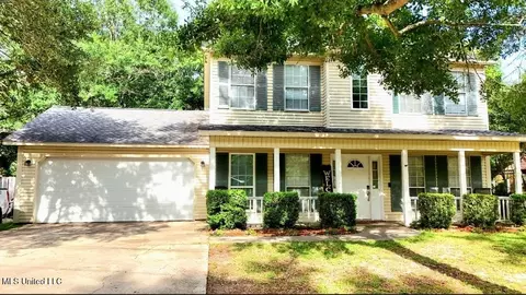 1508 Deer St, Ocean Springs, MS 39564