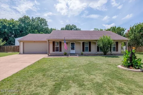 6967 Green Way Cv, Olive Branch, MS 38654