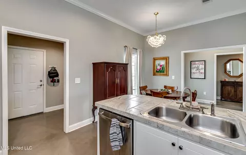Other - 914 Filmore Dr, Brandon, MS 39042 photo 4 of 13