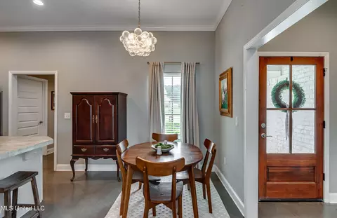 Dining - 914 Filmore Dr, Brandon, MS 39042 photo 1 of 3