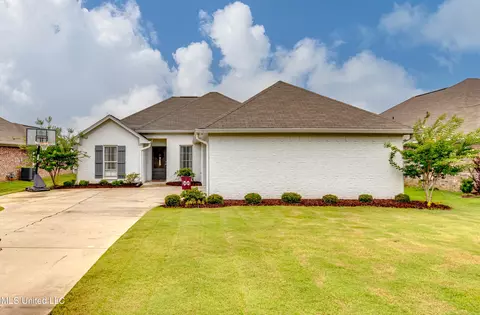 Exterior - 914 Filmore Dr, Brandon, MS 39042 photo 3 of 7