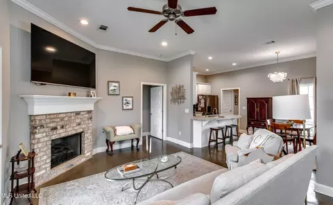 Living - 914 Filmore Dr, Brandon, MS 39042 photo 5 of 5