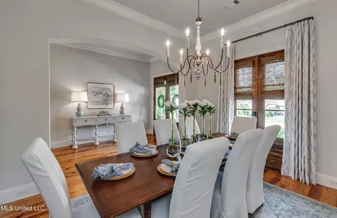 Dining - 105 Longleaf Ln, Madison, MS 39110 photo 2 of 6