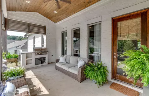 Exterior - 105 Longleaf Ln, Madison, MS 39110 photo 6 of 13