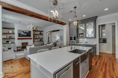 Kitchen - 105 Longleaf Ln, Madison, MS 39110 photo 5 of 7