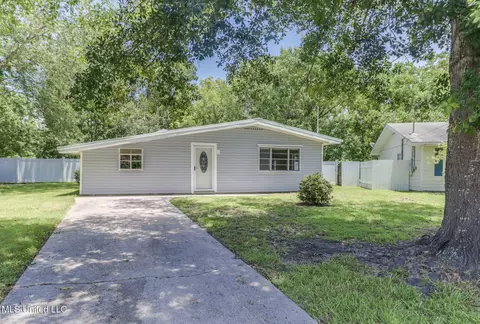 311 Teringo Cir, Ocean Springs, MS 39564