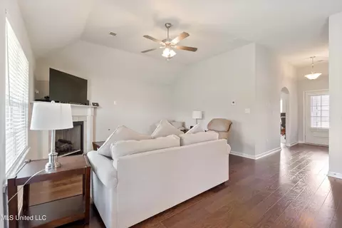 3282 Magnolia Bloom Dr, Hernando, MS 38632 photo 12