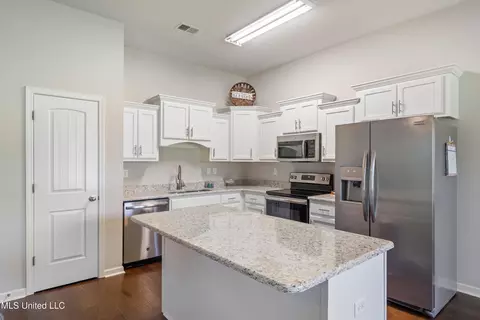 3282 Magnolia Bloom Dr, Hernando, MS 38632 photo 14