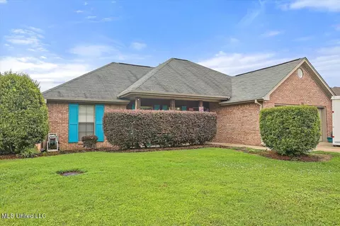 536 Oak Park Cir, Pearl, MS 39208