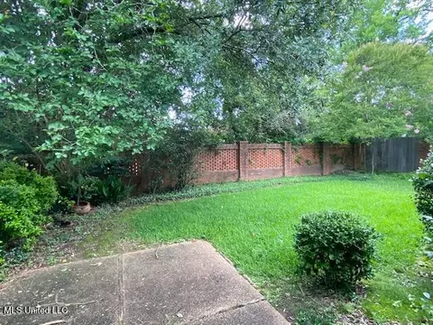 Exterior - 14 Robinwood Pl, Jackson, MS 39211 photo 4 of 4