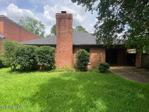 Exterior - 14 Robinwood Pl, Jackson, MS 39211 photo 2 of 4