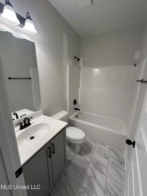 Bath - 864 Andys Way, Hernando, MS 38632 photo 5 of 5