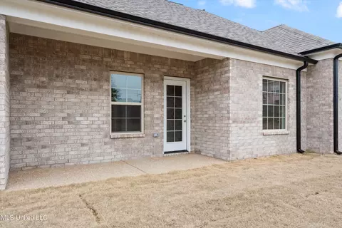 Exterior - 896 Andys Way, Hernando, MS 38632 photo 4 of 6