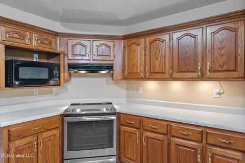 Kitchen - 1283 Caleb Ln, Coldwater, MS 38618 photo 3 of 4