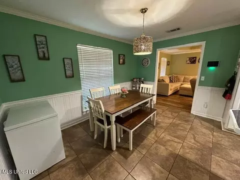 Dining - 133 Windchase, Brandon, MS 39042 photo 2 of 5