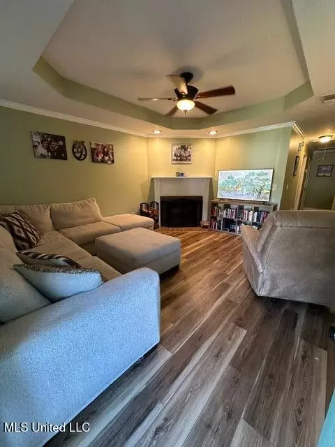Living - 133 Windchase, Brandon, MS 39042 photo 1 of 1