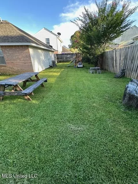 Exterior - 133 Windchase, Brandon, MS 39042 photo 4 of 5