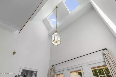 Entry Way - 169 Pine Hill Dr, Brandon, MS 39047 photo 9 of 16