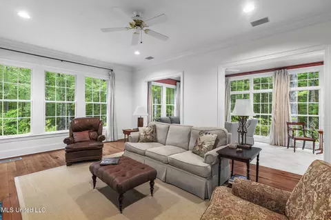 Living - 169 Pine Hill Dr, Brandon, MS 39047 photo 1 of 1
