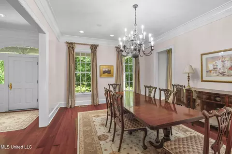 Dining - 169 Pine Hill Dr, Brandon, MS 39047 photo 2 of 4