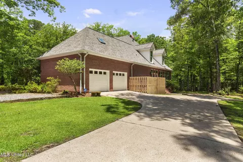 Exterior - 169 Pine Hill Dr, Brandon, MS 39047 photo 19 of 26