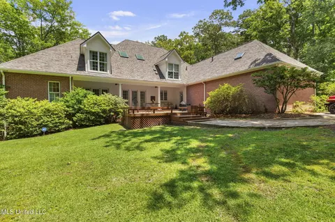 Exterior - 169 Pine Hill Dr, Brandon, MS 39047 photo 17 of 26